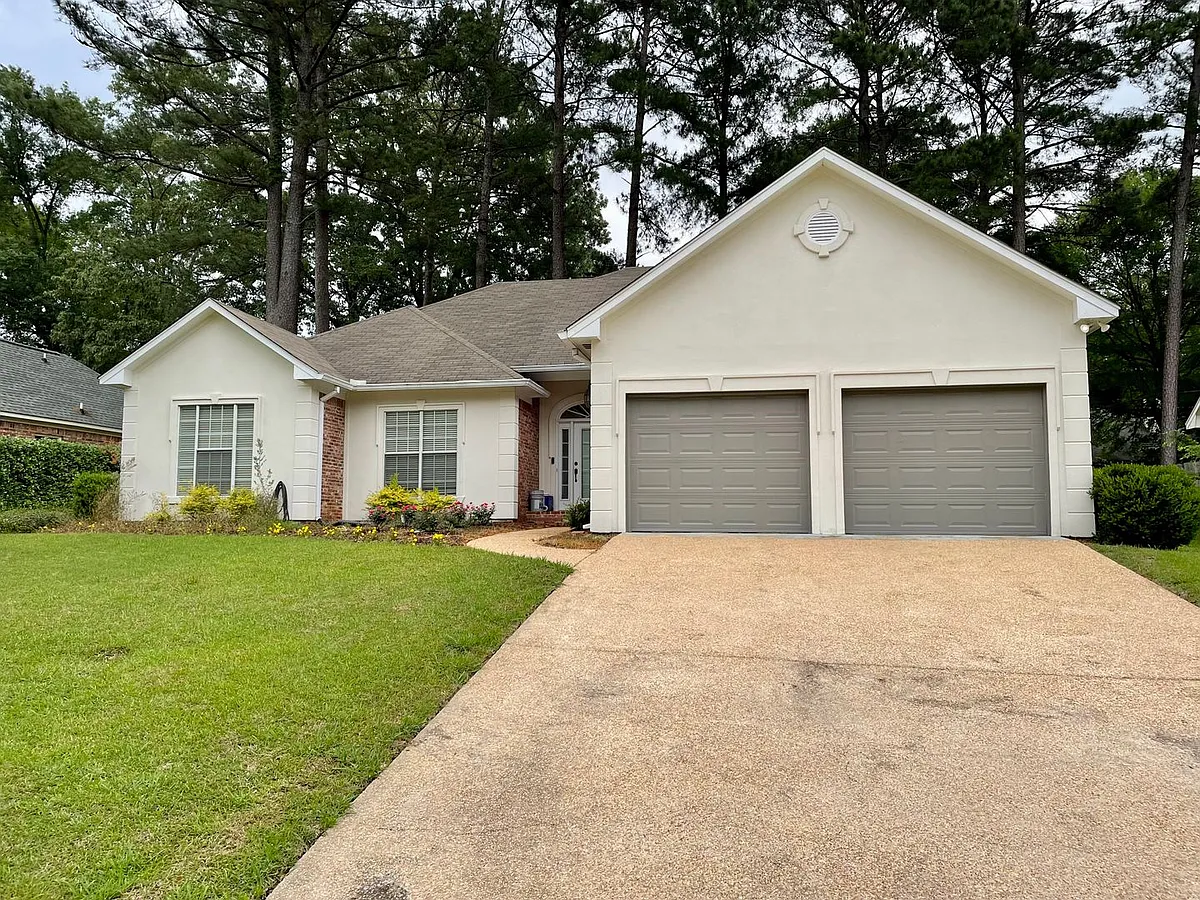 Building Photo - 420 Idlewoods Ln