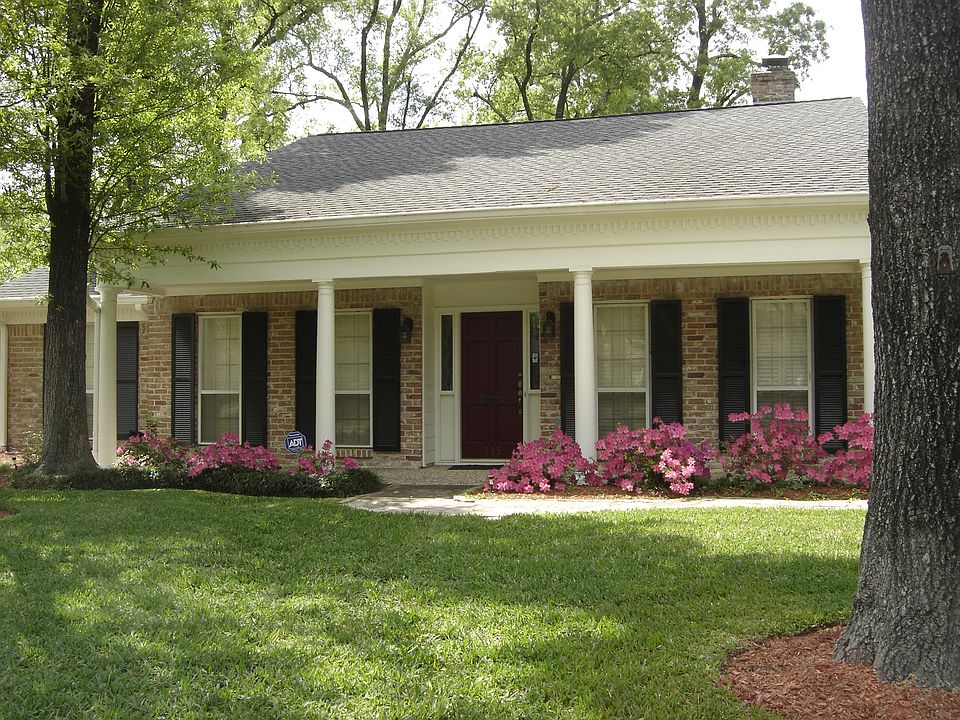 1st image of 315 N Wilcrest Dr