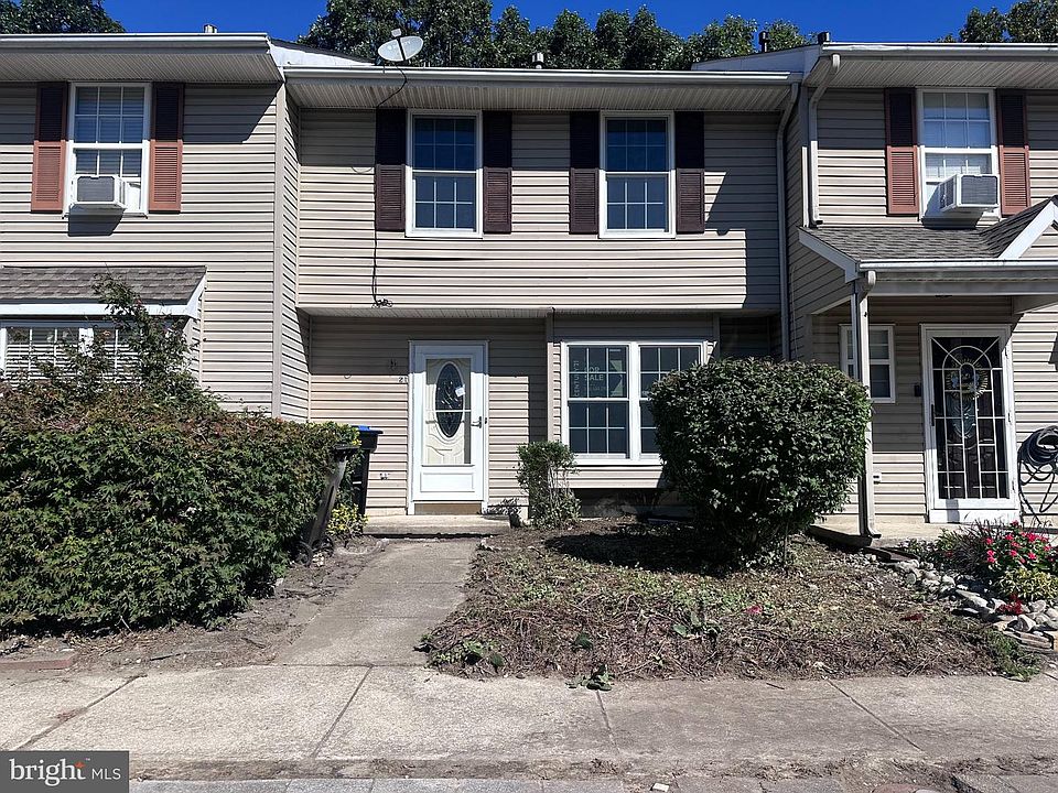 1st image of 21 Grant Ln
