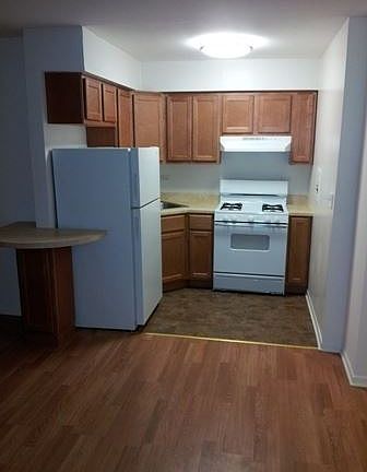 3rd image of 5633 N Winthrop Ave APT 509