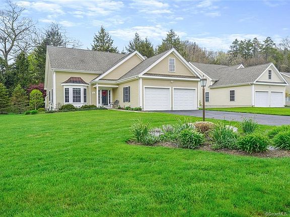5th image of 5 Riverbend Dr