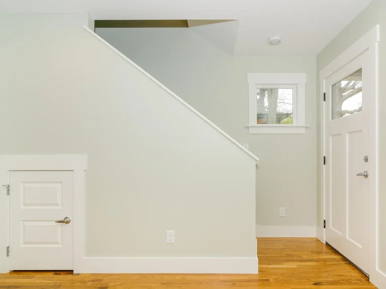 11 Hubbard Ave — Photo 4