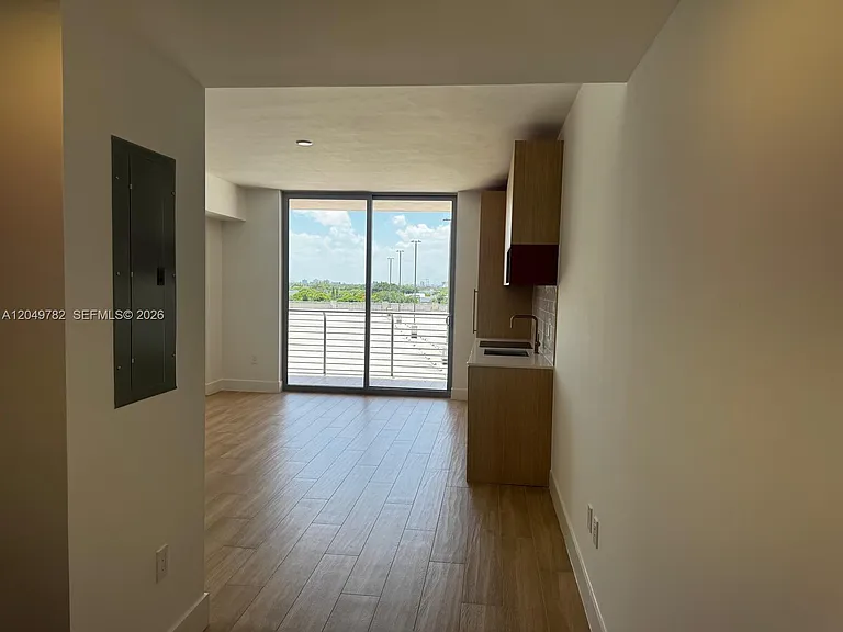 90 NE 32nd St #625 — Photo 12