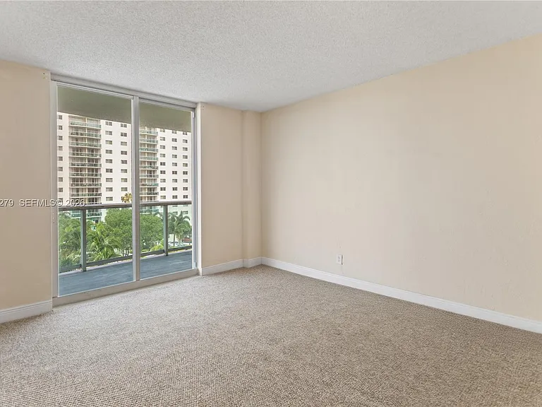 19390 Collins Ave #516 — Photo 25