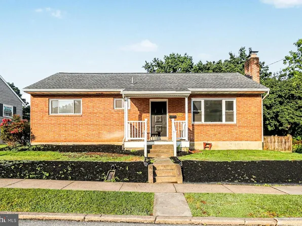 626 S Locust St, Elizabethtown, PA 17022