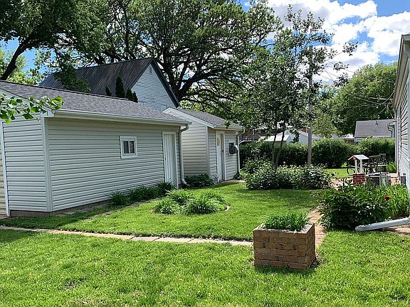 Detached garage&garden shed