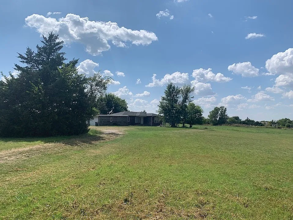 8901 Rolling Meadows Dr