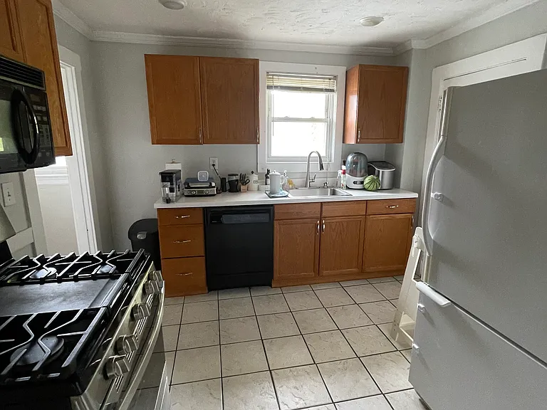 29-31 Bradford Rd — Photo 6