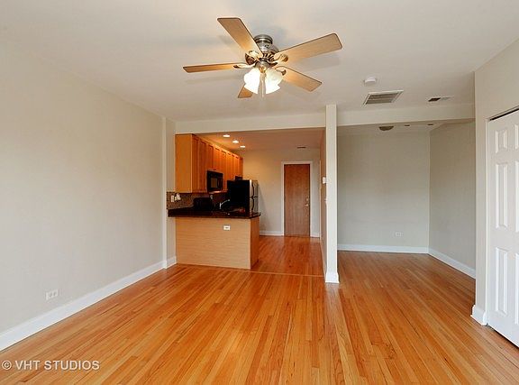 4th image of 3765 N Racine Ave