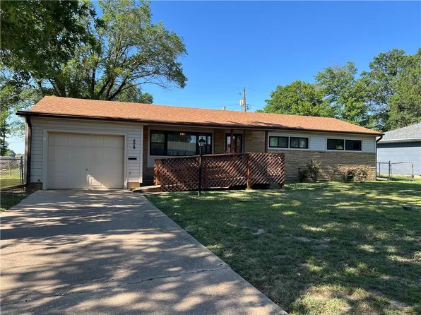 824 W Beech St, Independence, KS 67301