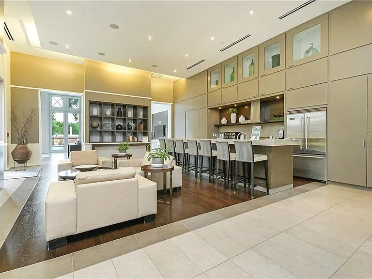 1820 Peachtree St #1002 — Photo 36