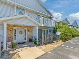 16 W Klubertanz Dr, Sun Prairie, WI 53590