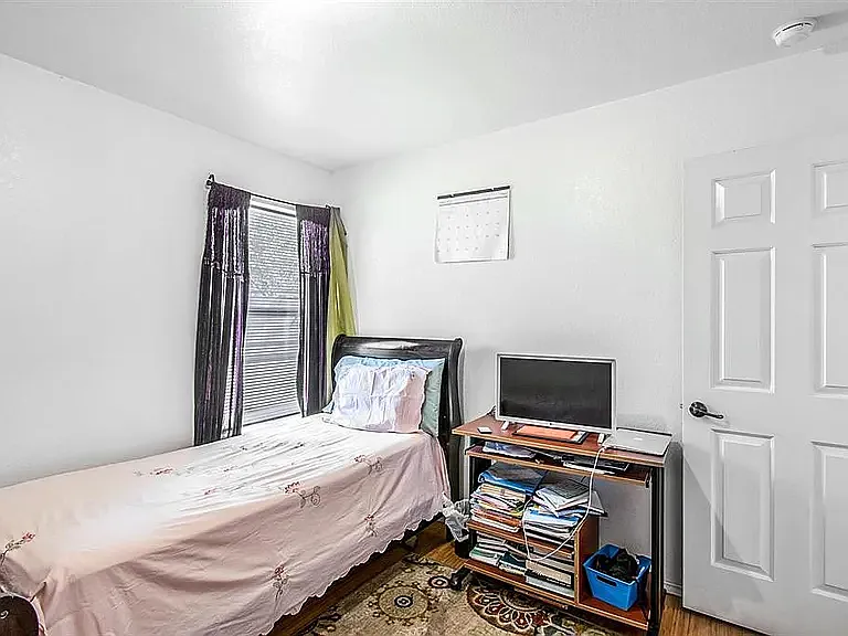 1214 Varacruz Dr — Photo 7