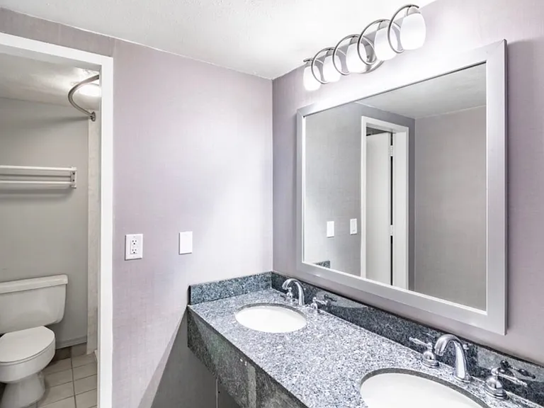 Live at the BLVD 2500 New, beautiful and best location! — Photo 62
