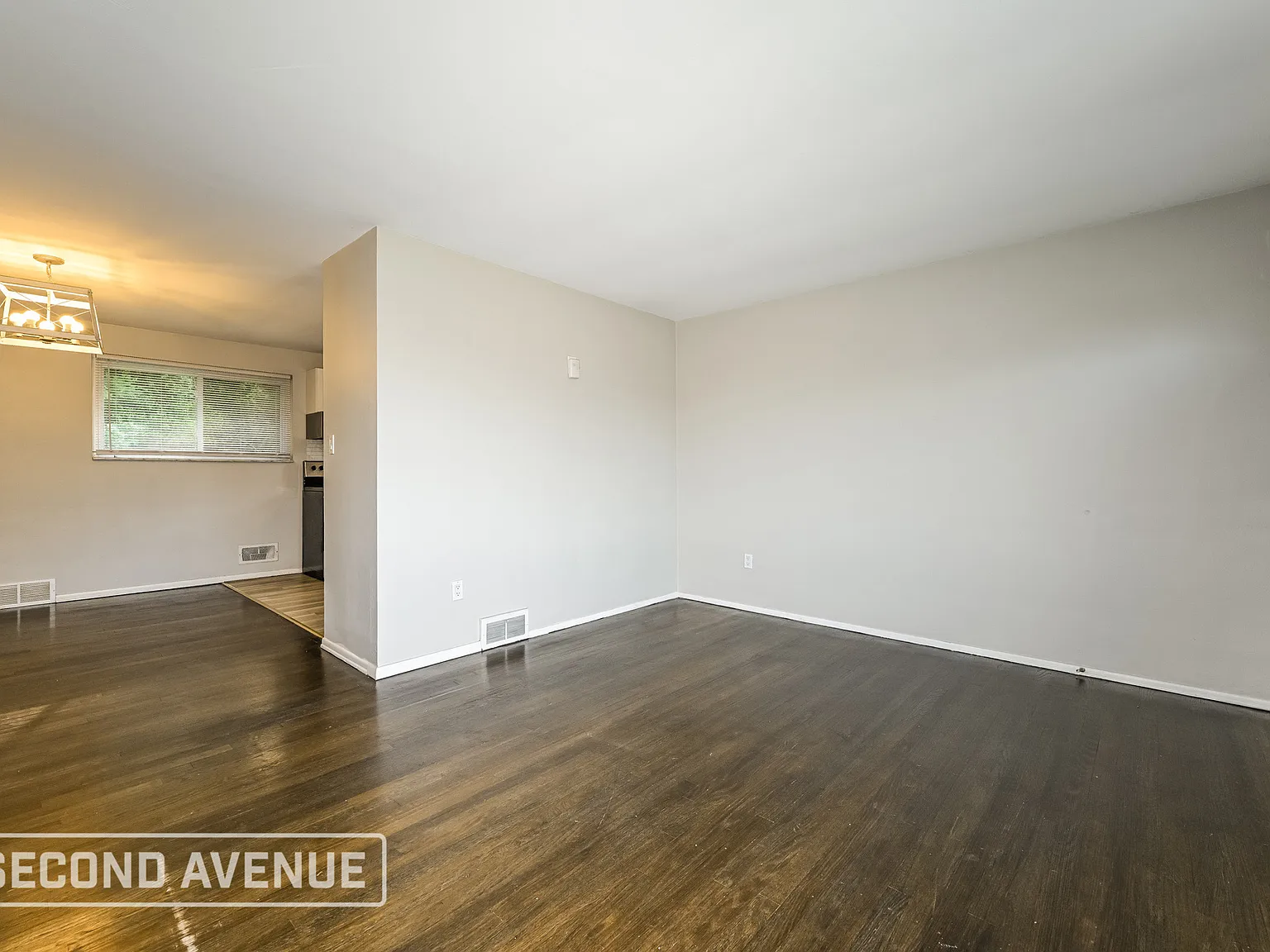 3 bed, 2.0 bath, 1625 sqft, $1,725 — Photo 4