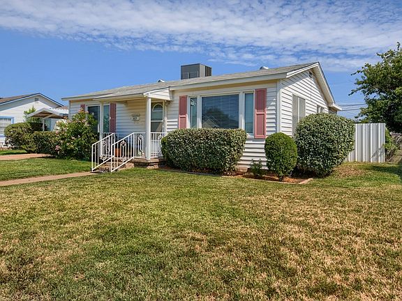 3rd image of 1409 Patton Dr