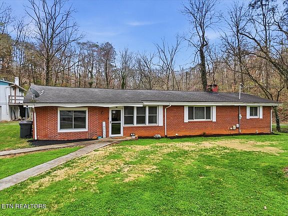 2nd image of 488 Long Hollow Rd