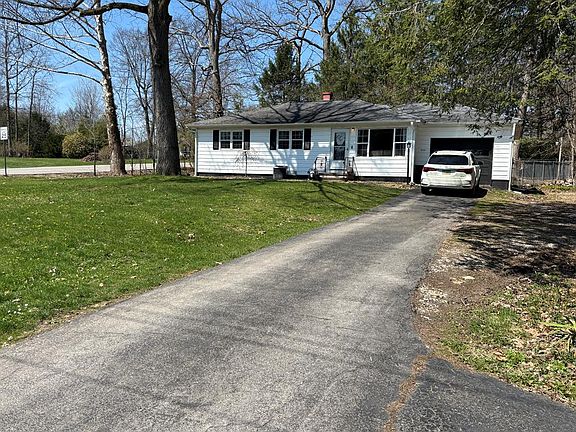 3rd image of 934 Grandview Rd