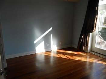 4th image of 1700 W Winnemac Ave APT 3