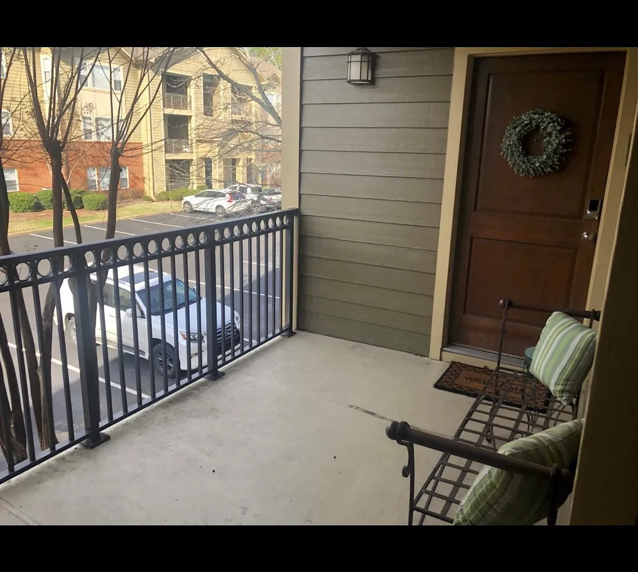 3 bed, 1285 sqft, $1,975 — Photo 4