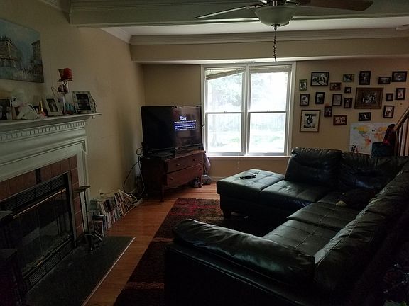 3rd image of 4417 Lumberjack Ln