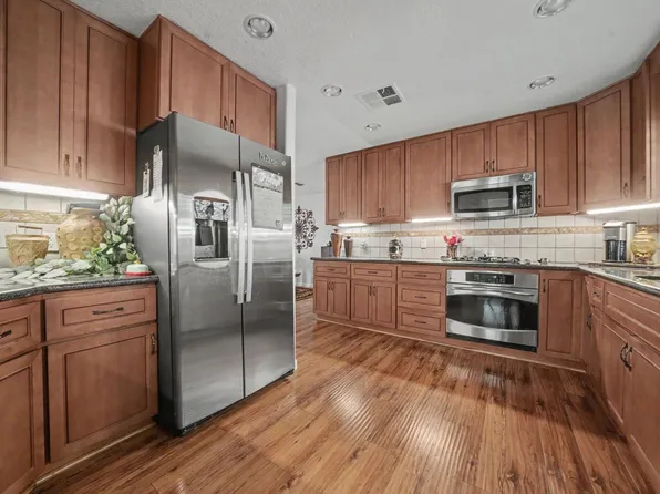 3928 Waimea Ln, Modesto, CA 95355