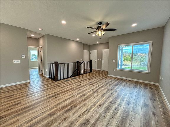 5th image of 533 Cameron Road