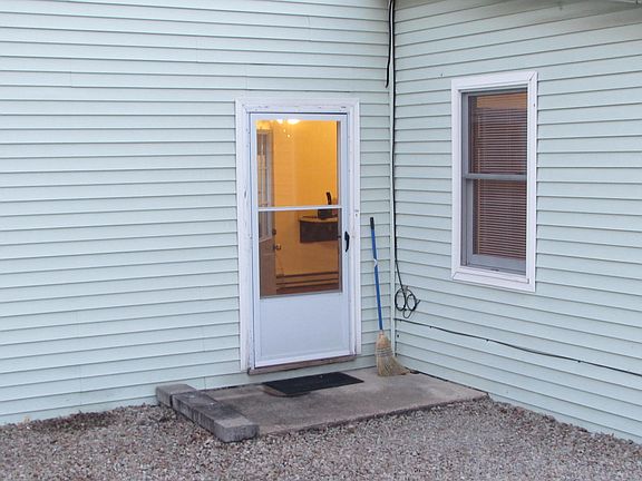 Entrance 700 North Main Street Apt. B