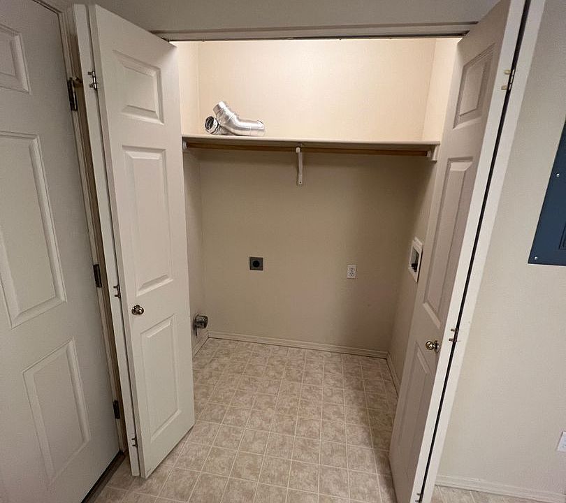 882 Main 882 E Main St Jerome, ID Zillow