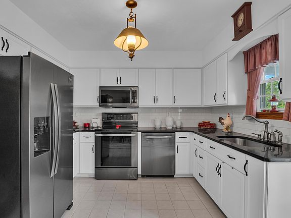 2nd image of 803 S 5th St