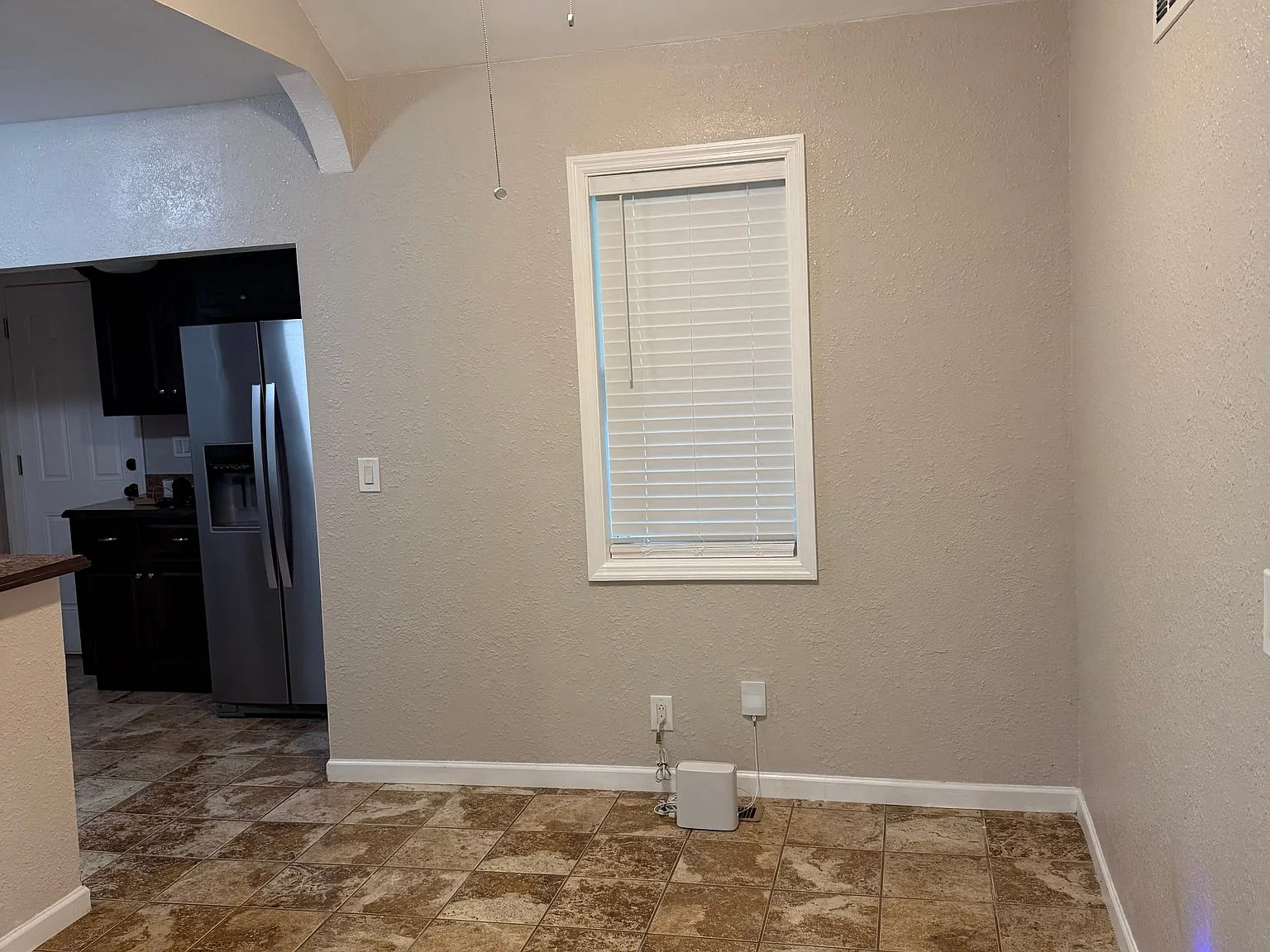 Newly renovated 2 bedroom 1 bath home — Photo 2