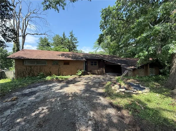 6308 Waverly Ave, Kansas City, KS 66104