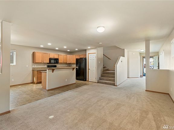 5th image of 17805 36th Ave E