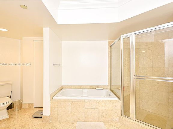 4th image of 21055 NE 37th Ave APT 1509