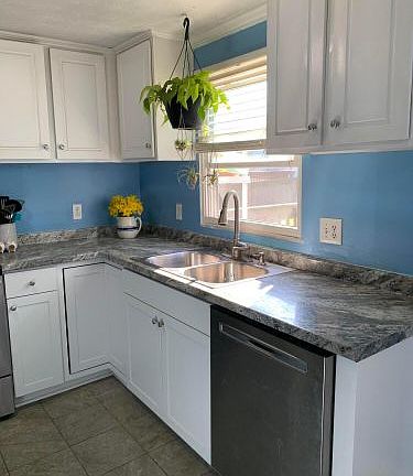 5th image of 4157 Jonquil St