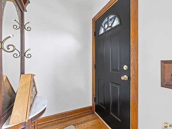 4th image of 4112 N McVicker Ave