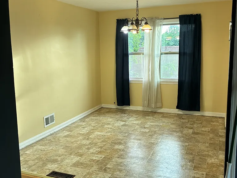 2345 Losantiville Ave #1 — Photo 8