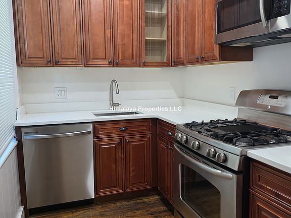 2nd image of 26 Mayfield St Floor 1