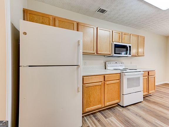 5th image of 6093 Brookechase Ln