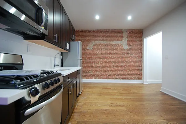 Rented by Bohemia Realty Group | media 11