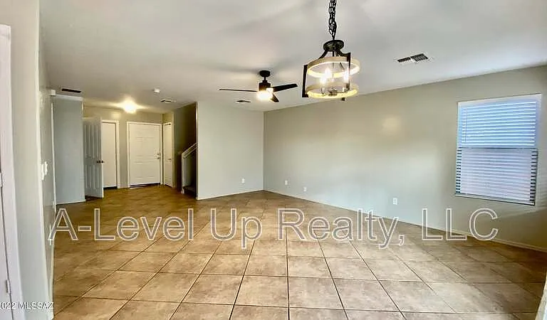 721 W Flaming Arrow Dr — Photo 10