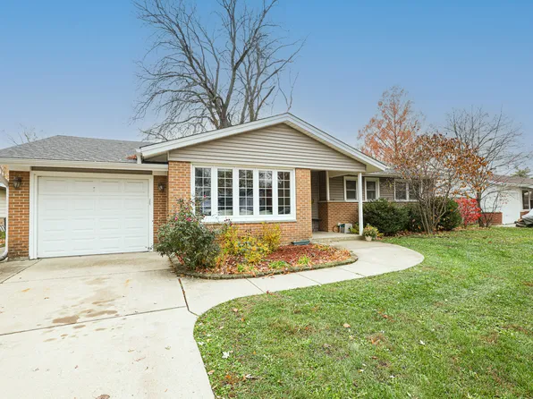 225 Placid Way, Elk Grove Village, IL 60007