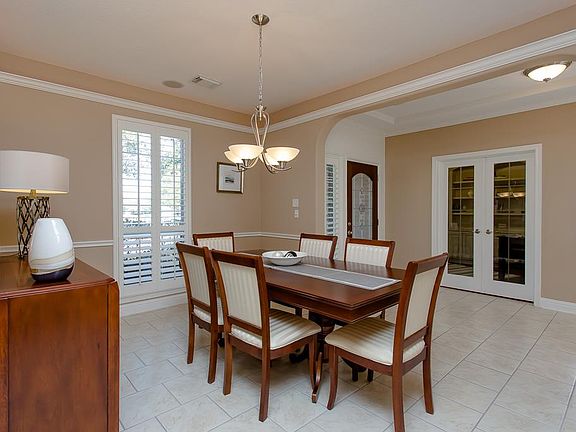5th image of 8118 Highland Bluff Dr