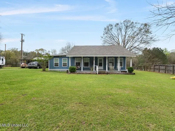 24 Angel Pl, Poplarville, MS 39470