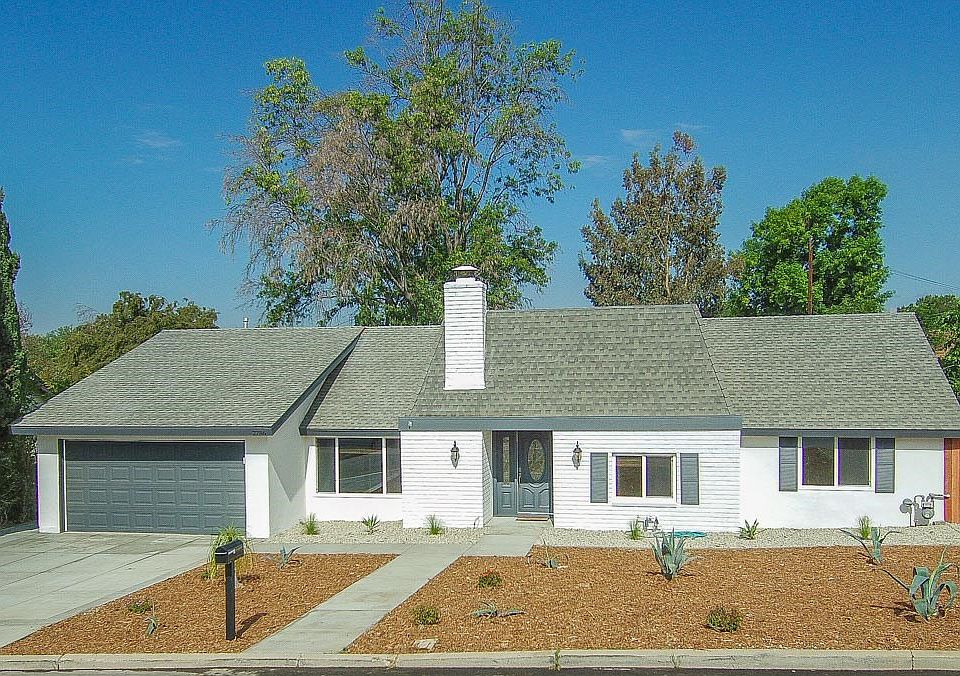 1st image of 2786 Calle Olivo