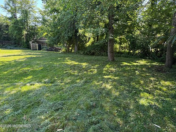 5th image of 1135 Tecumseh Place