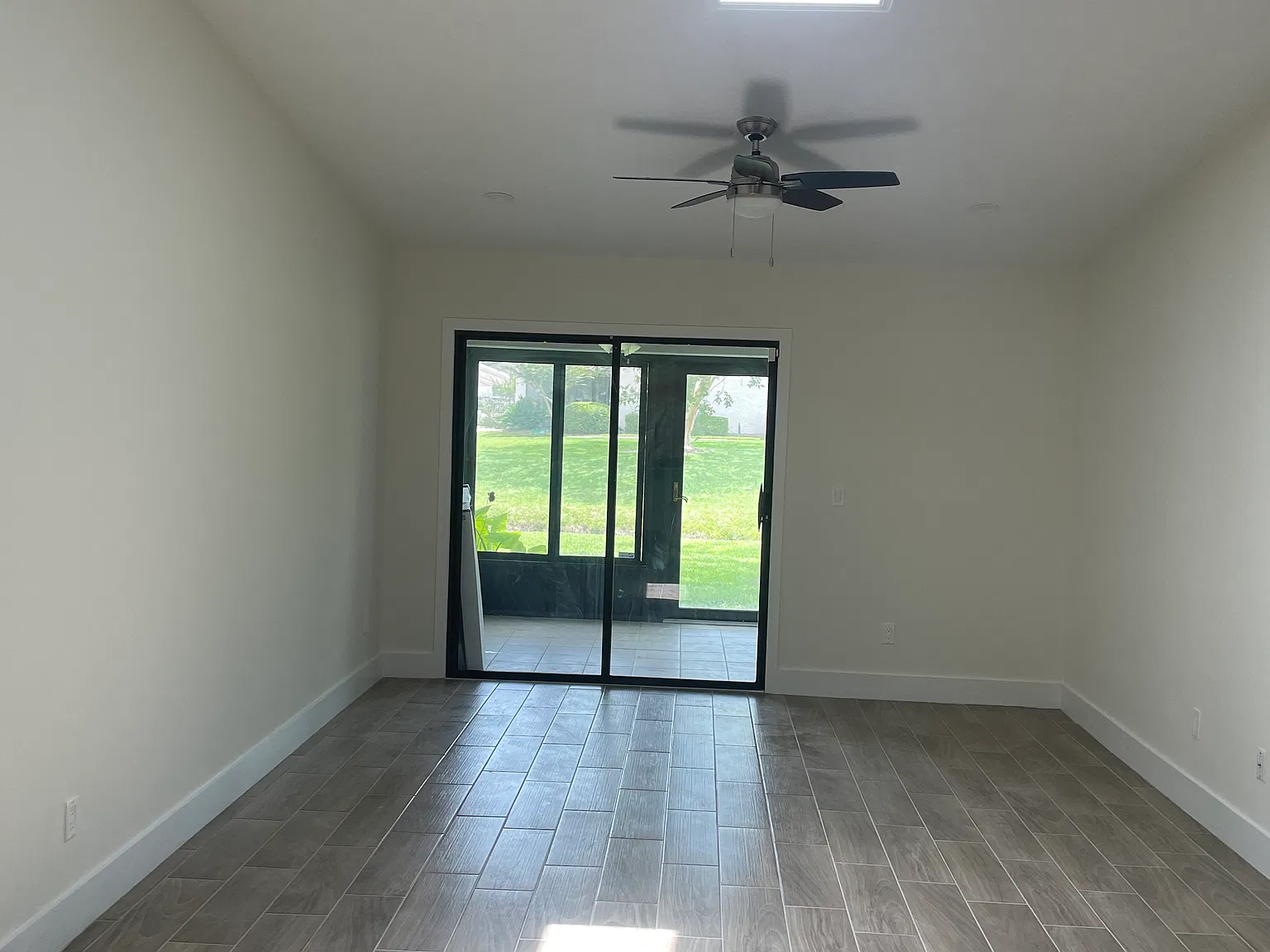 2 bed, 1038 sqft, $3,000 — Photo 4