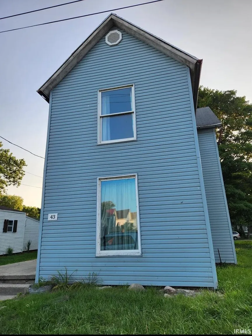 43 D St photo 1