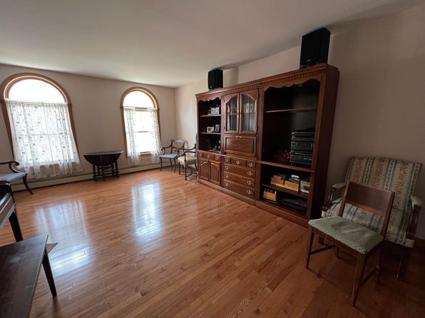125 Ponder Ln, Scotrun, PA 18355