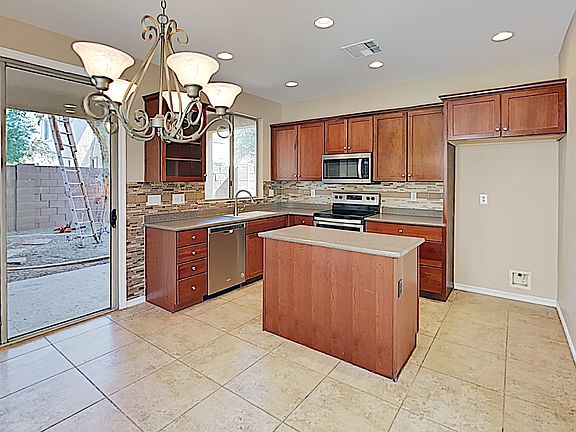4th image of 18808 E Seagull Dr